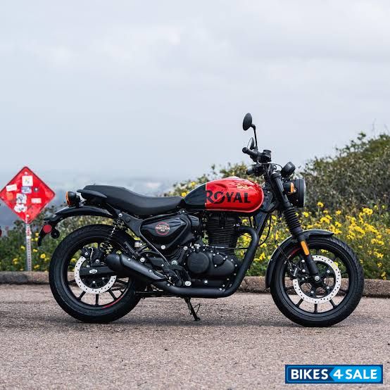 Rebel Red Royal Enfield Hunter 350 Metro