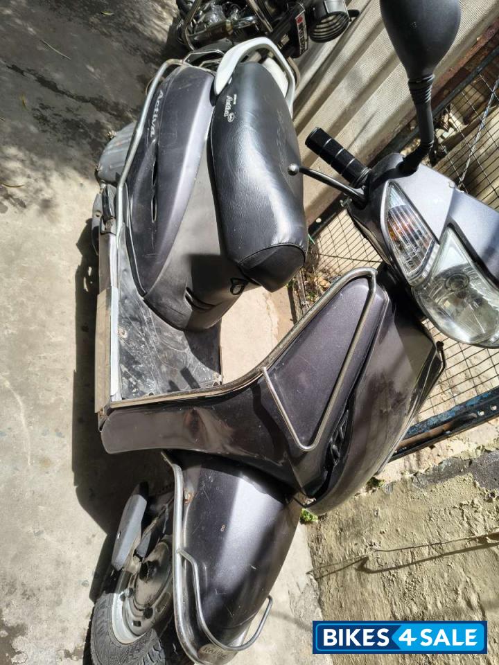 Grey Honda Activa