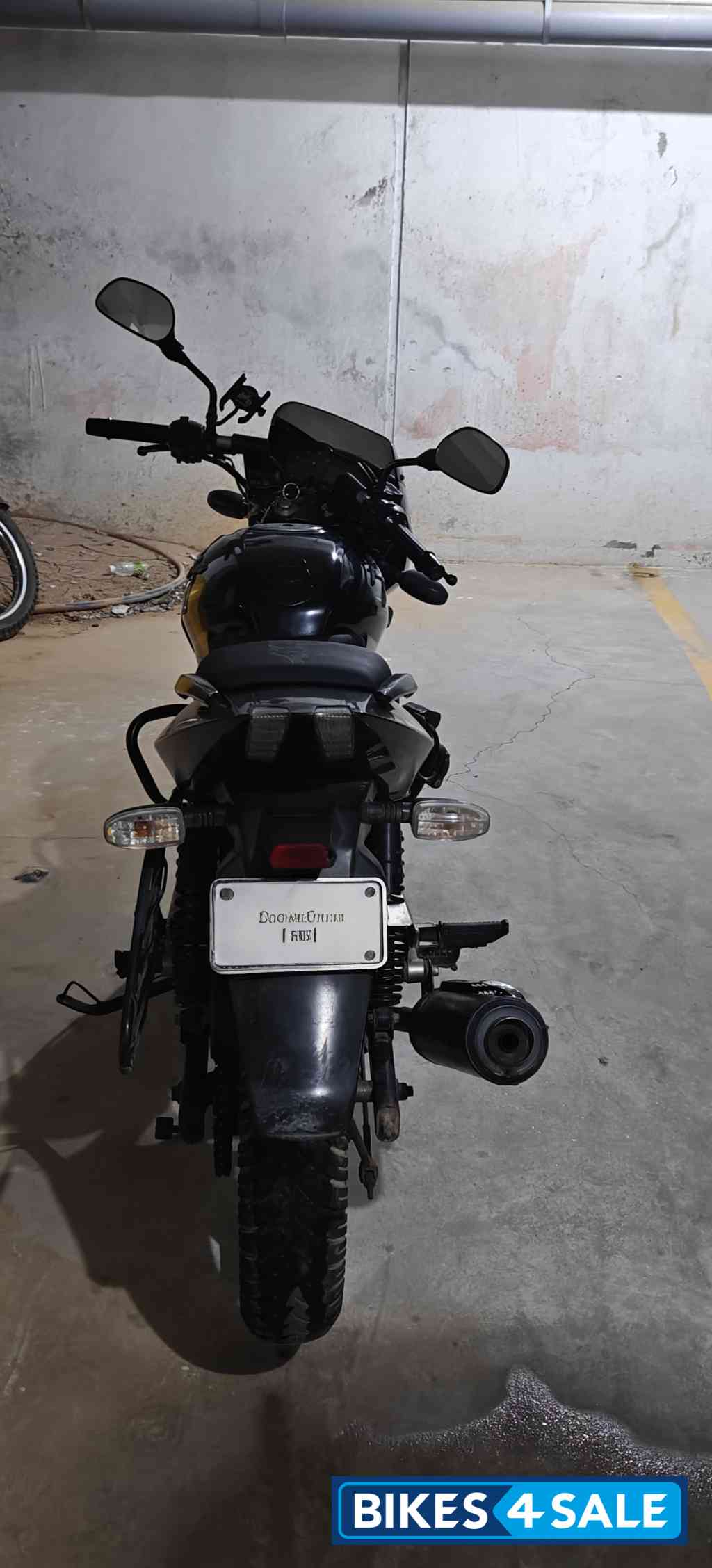 Black Bajaj Pulsar 180 DTSi