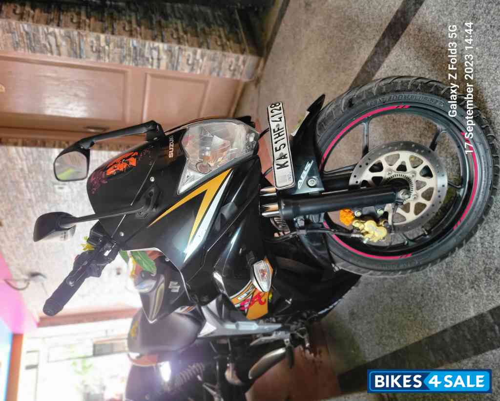 Suzuki Gixxer SF Fi