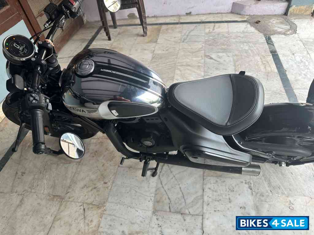 Jawa 42 Bobber Black Mirror