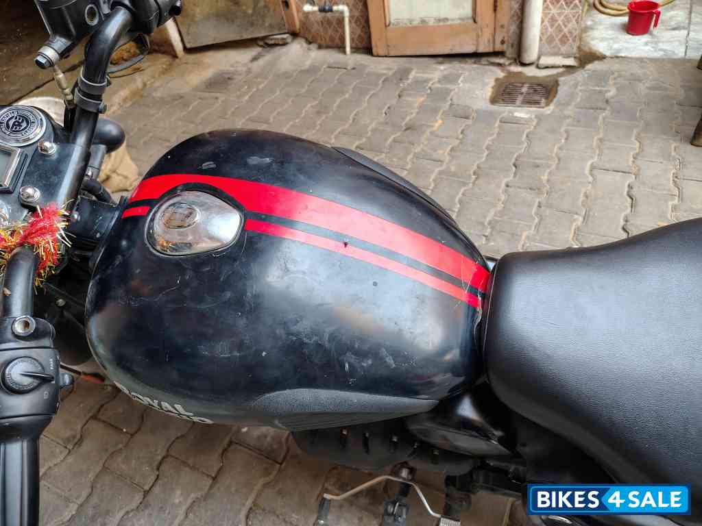 Royal Enfield Classic Stealth Black