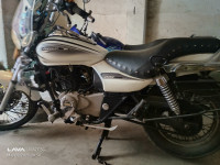 White Bajaj Avenger Cruise 220