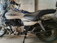 White Bajaj Avenger Cruise 220