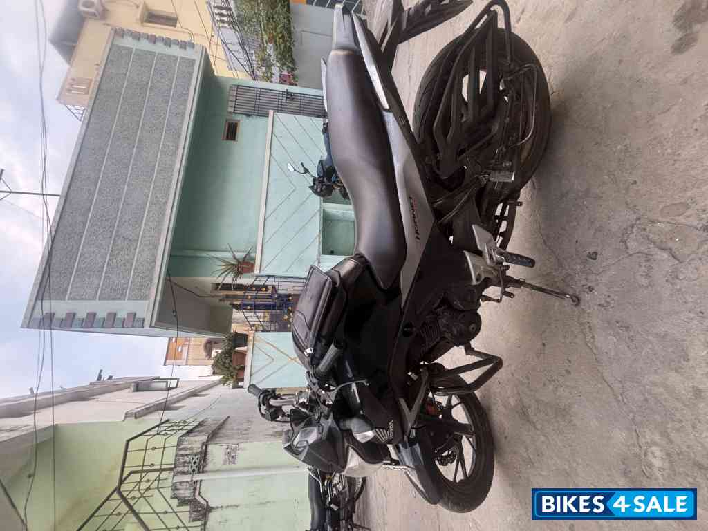 Bule Honda CB Hornet 160R