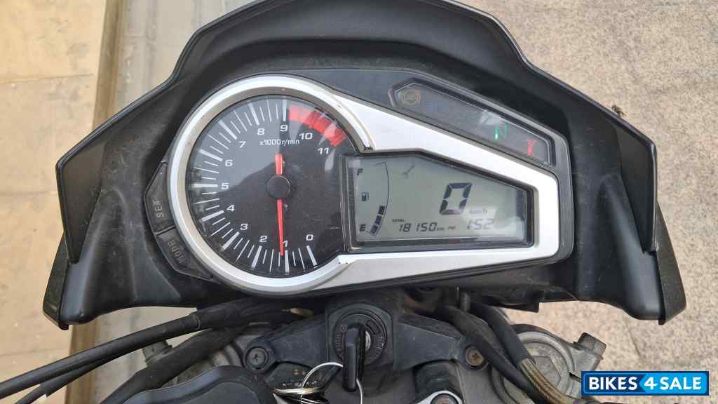 Black Hero Xtreme 200R