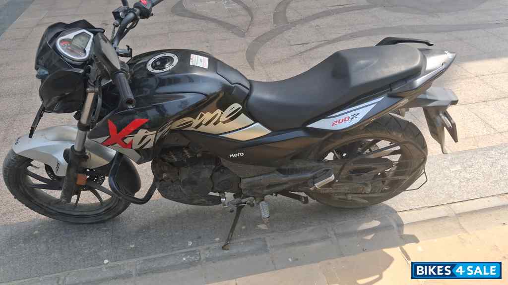 Black Hero Xtreme 200R