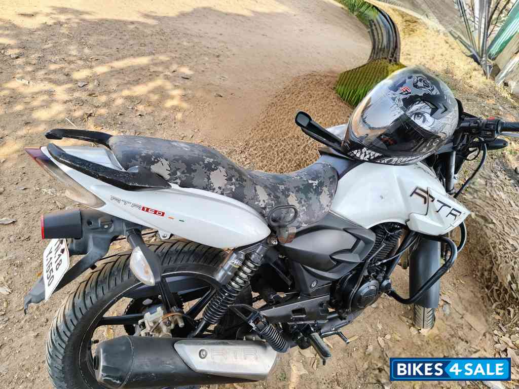 White TVS Apache RTR 180 ABS