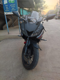 Yamaha R15 V4