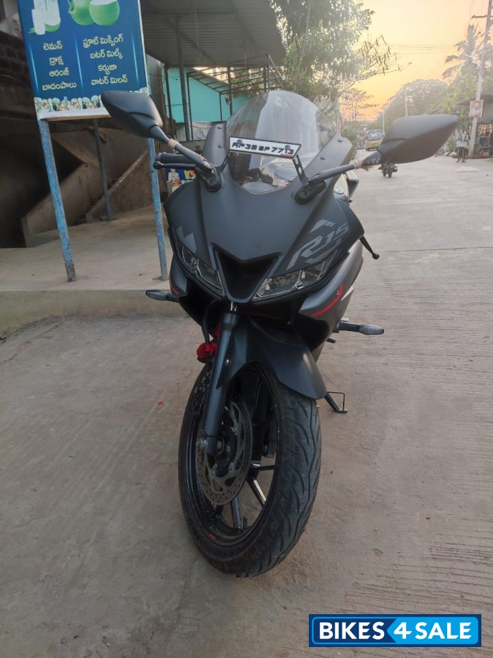 Yamaha R15 V4