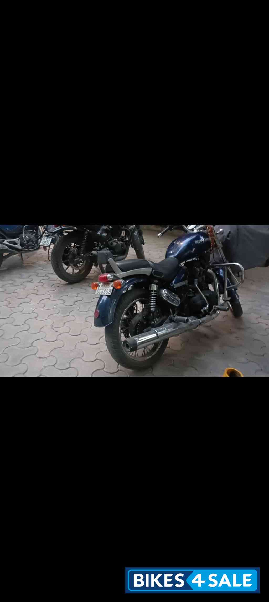 Blue Royal Enfield Thunderbird 350