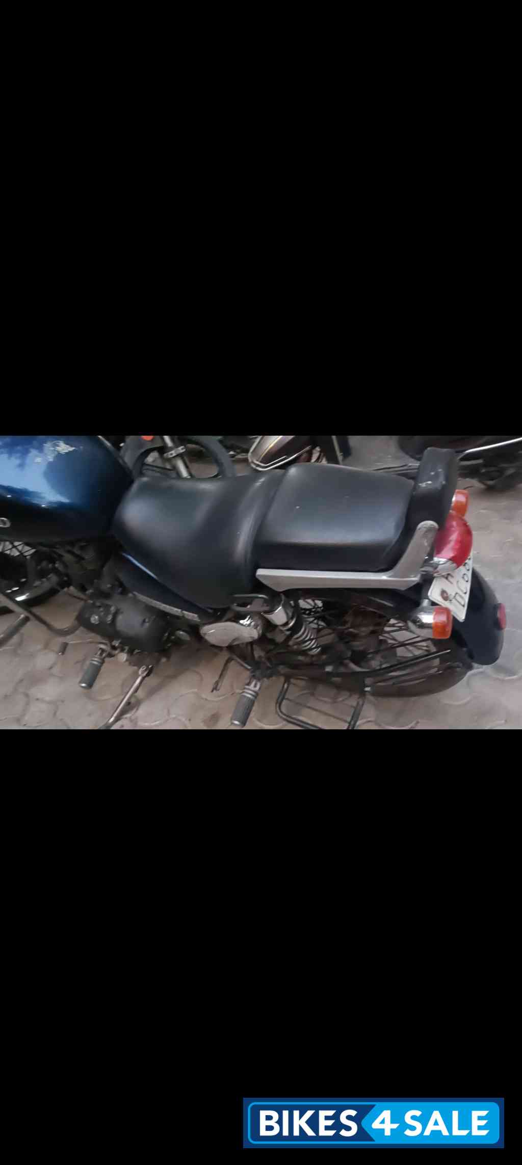 Blue Royal Enfield Thunderbird 350