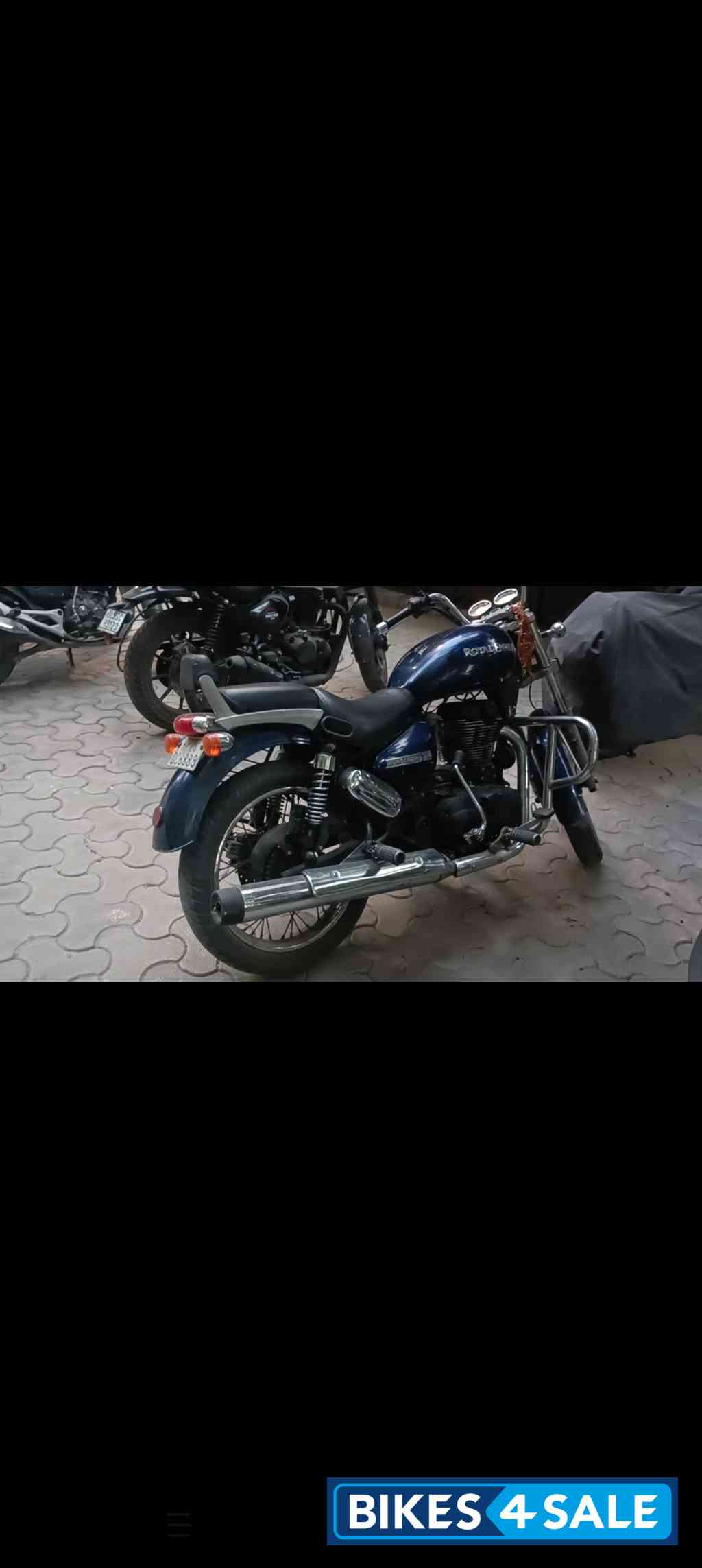 Blue Royal Enfield Thunderbird 350