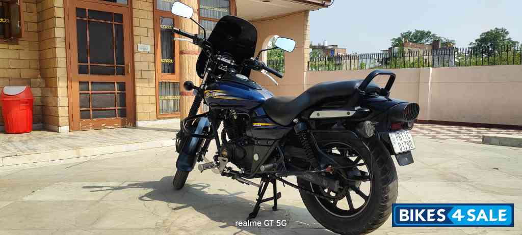 Bajaj Avenger Street 150