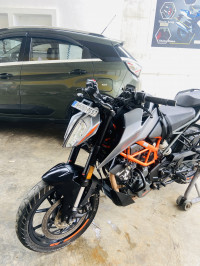 Grey KTM Duke 250 2020