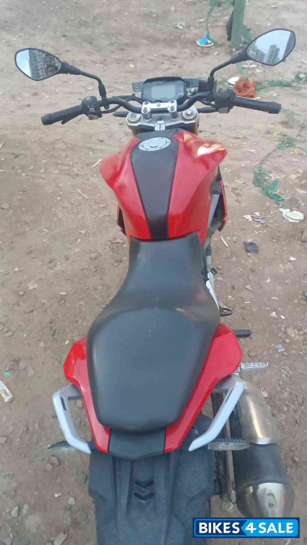 Racing Red BMW G 310 R