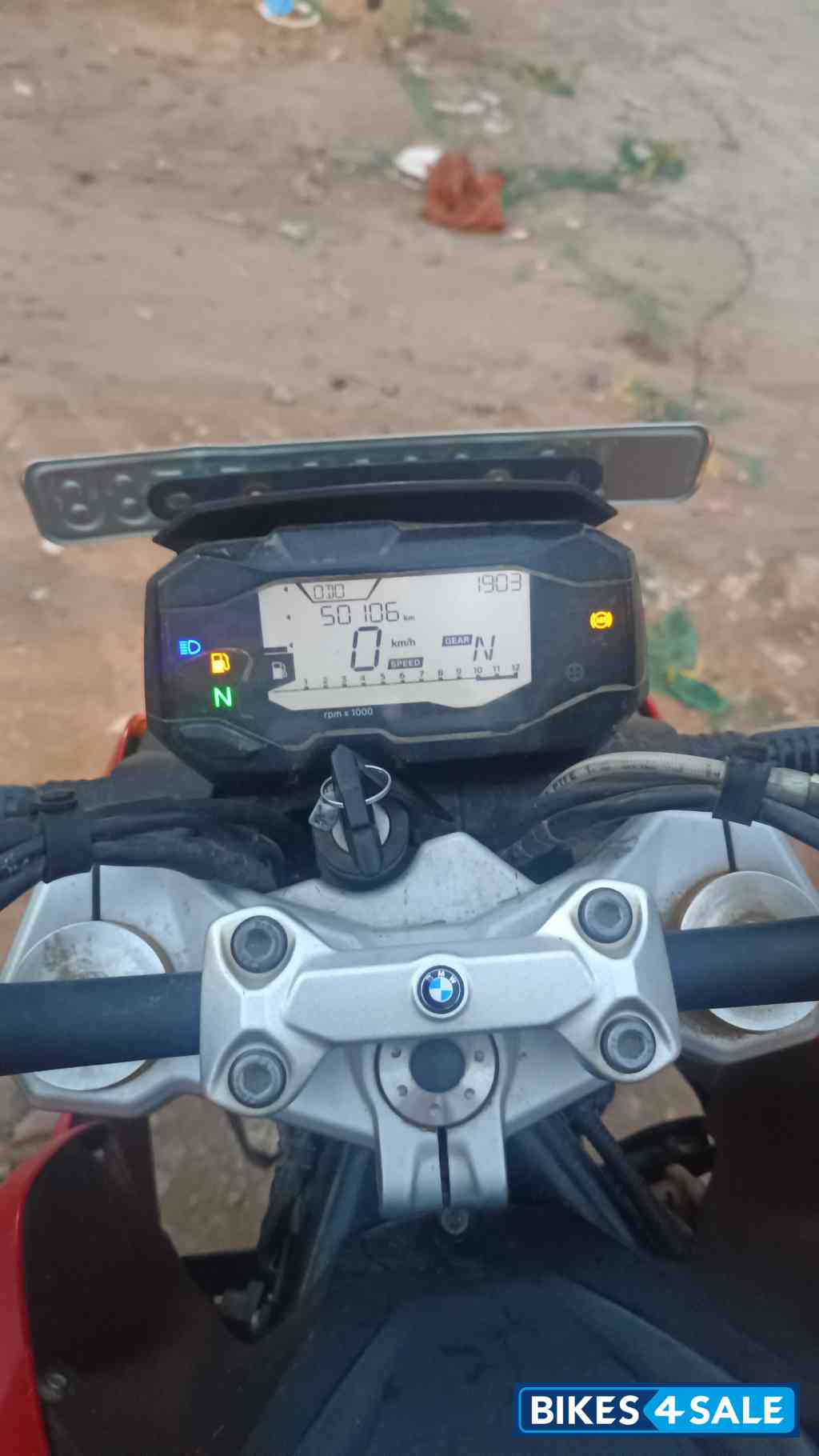 Racing Red BMW G 310 R