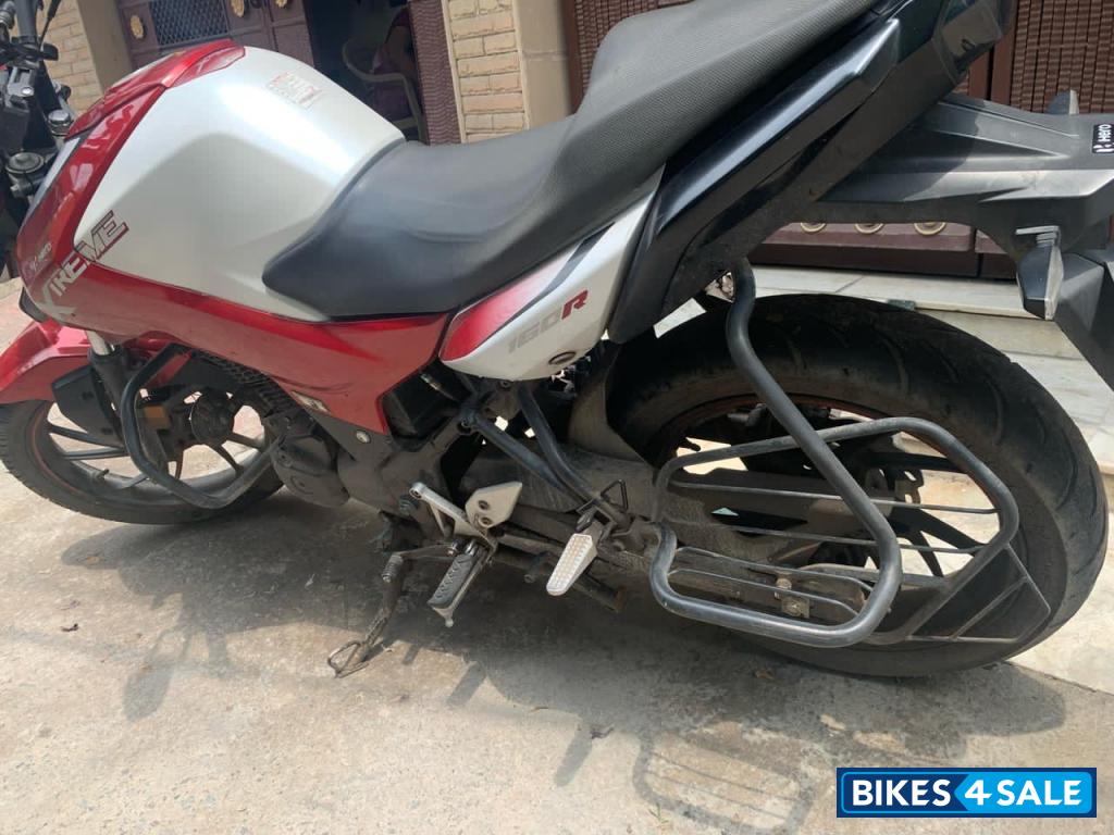 Red And White Hero Xtreme 160R 100 Million Edition