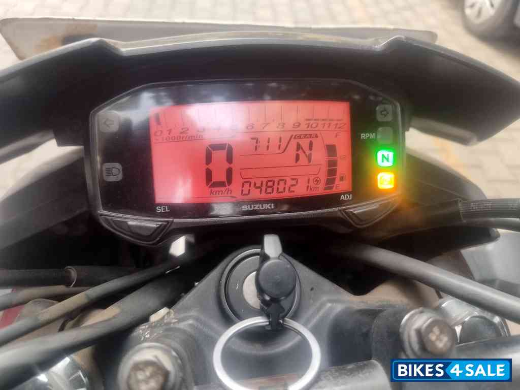 Red Suzuki Gixxer ABS