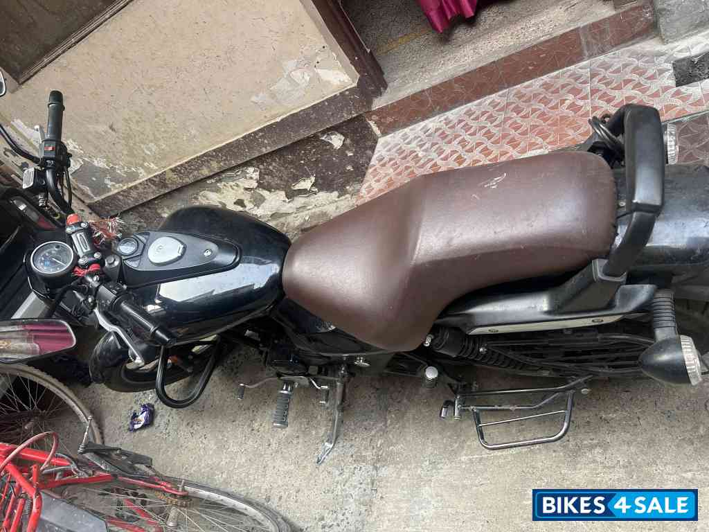 Bajaj Avenger Street 160