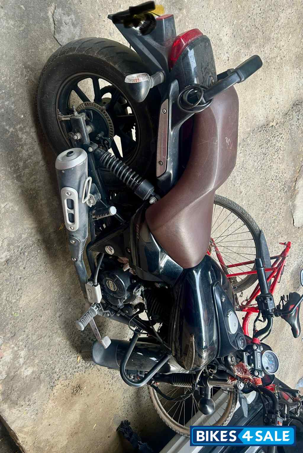 Bajaj Avenger Street 160