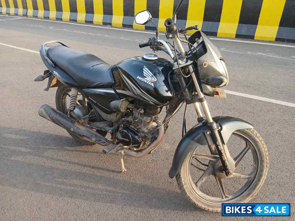 Black Honda Shine 125 Drum