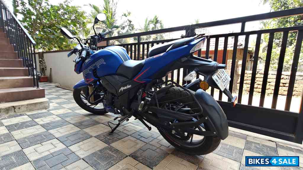 TVS Apache RTR 200 Fi 4V Race Edition 2.0