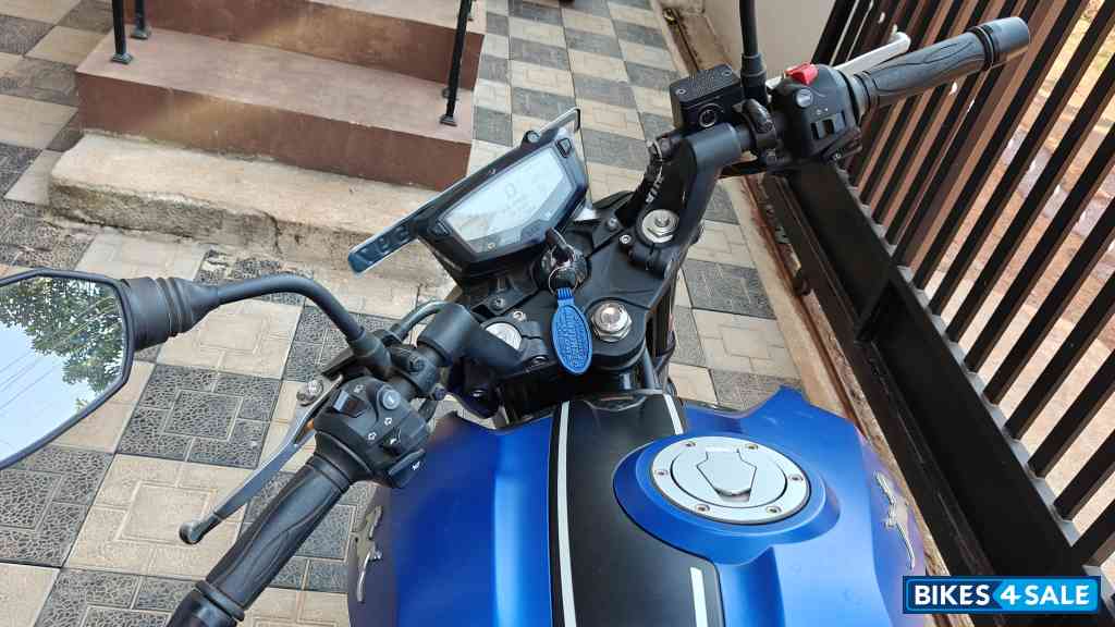 TVS Apache RTR 200 Fi 4V Race Edition 2.0