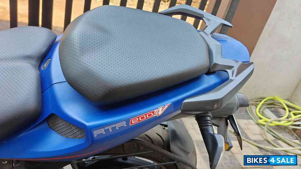 TVS Apache RTR 200 Fi 4V Race Edition 2.0