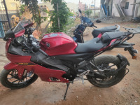 Yamaha R15 V4