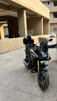 Black Honda CB200X