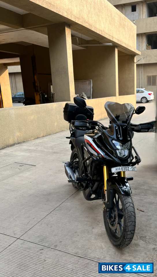Black Honda CB200X