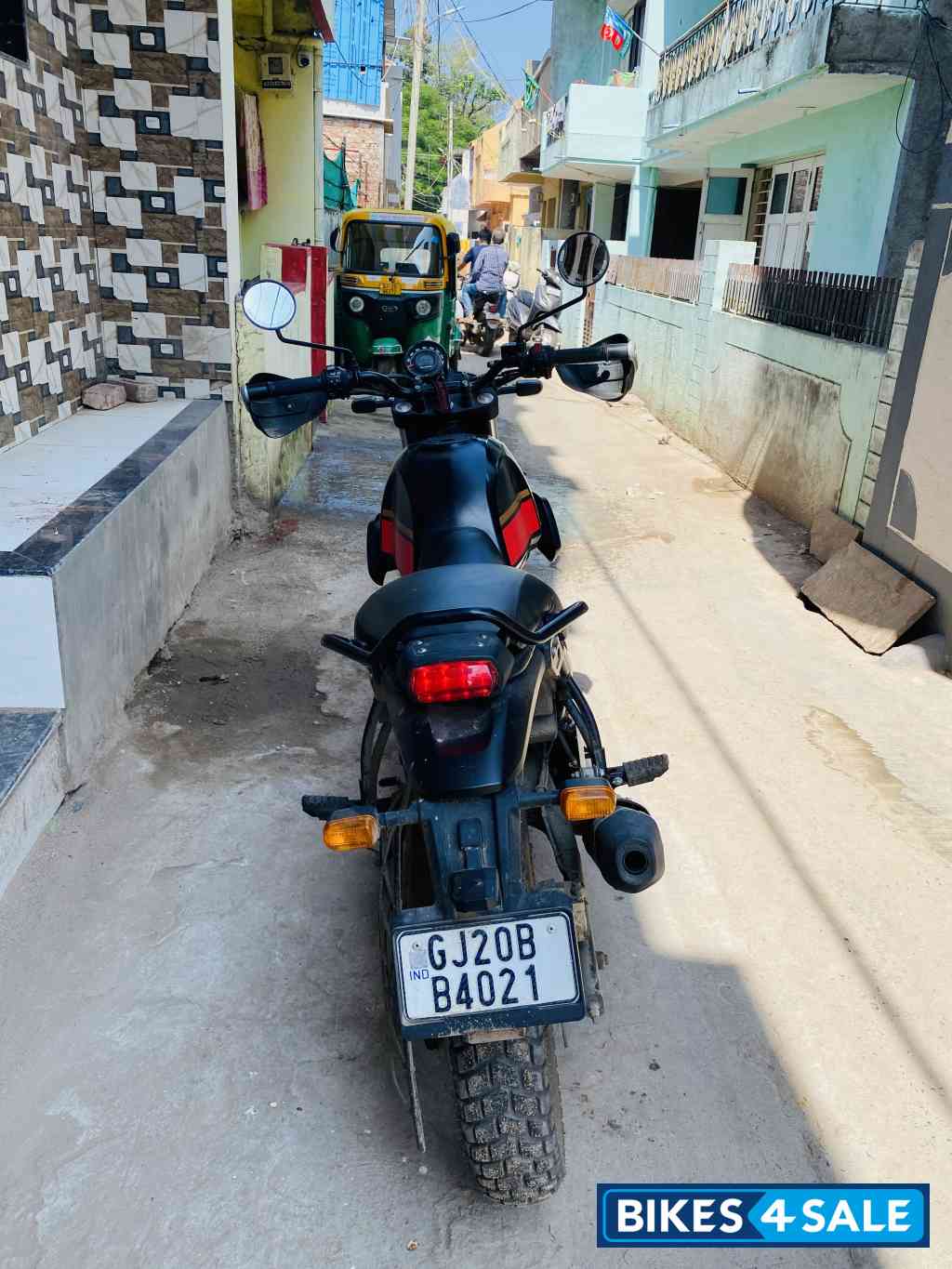 Royal Enfield Scram 411