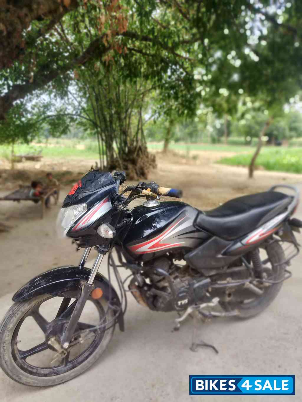 Black,red TVS Sport BS6