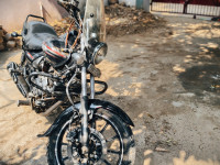 Bajaj Avenger Street 220