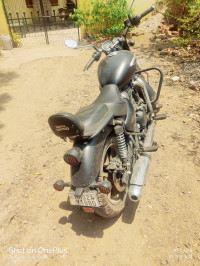 Black Royal Enfield Meteor 350