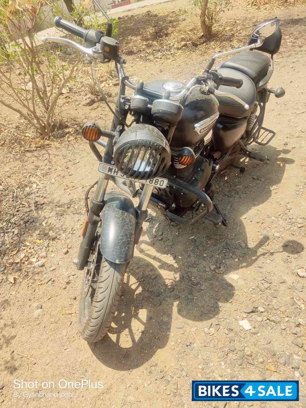 Black Royal Enfield Meteor 350