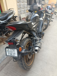 Dark Knight Yamaha R15 V4