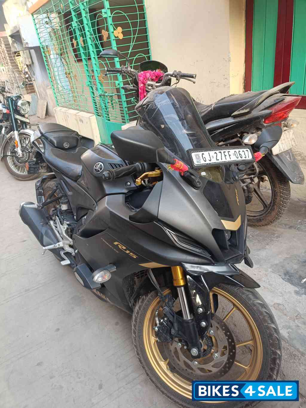 Dark Knight Yamaha R15 V4