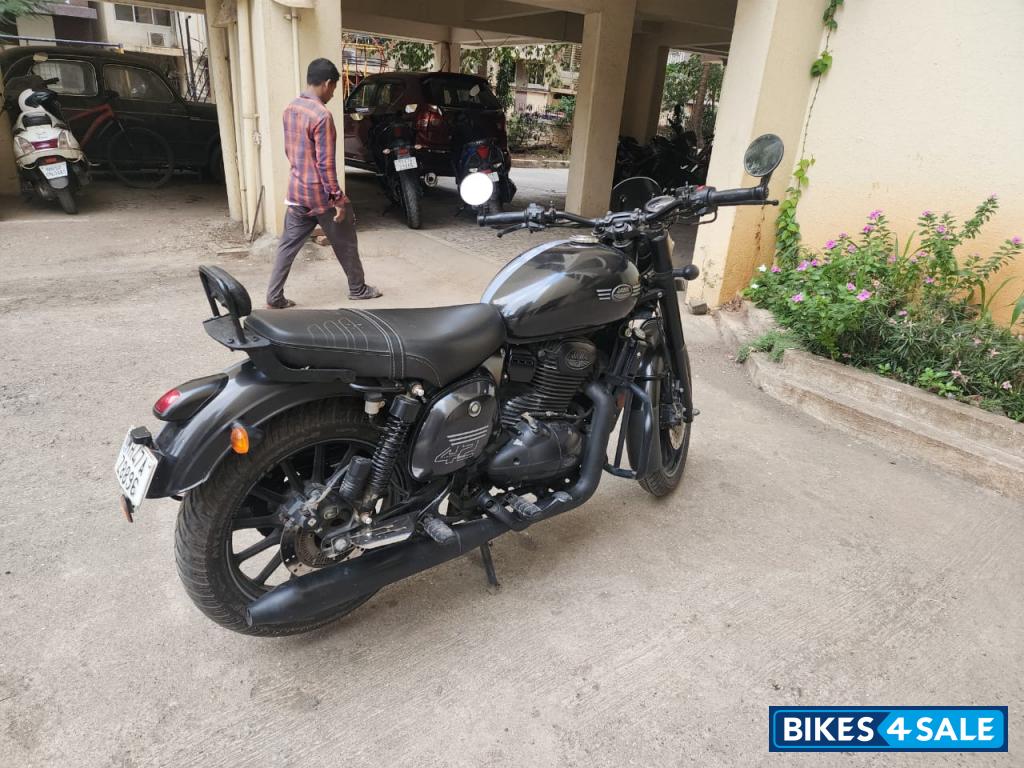 Jawa 42 Dual Channel ABS AllStar Black