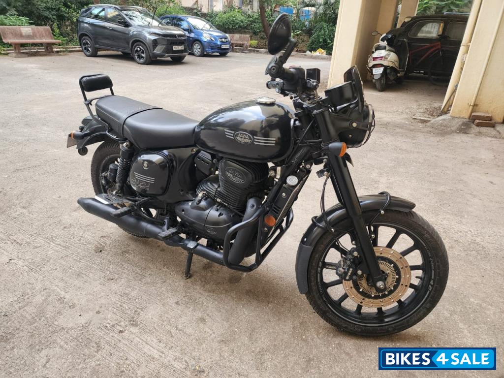 Jawa 42 Dual Channel ABS AllStar Black