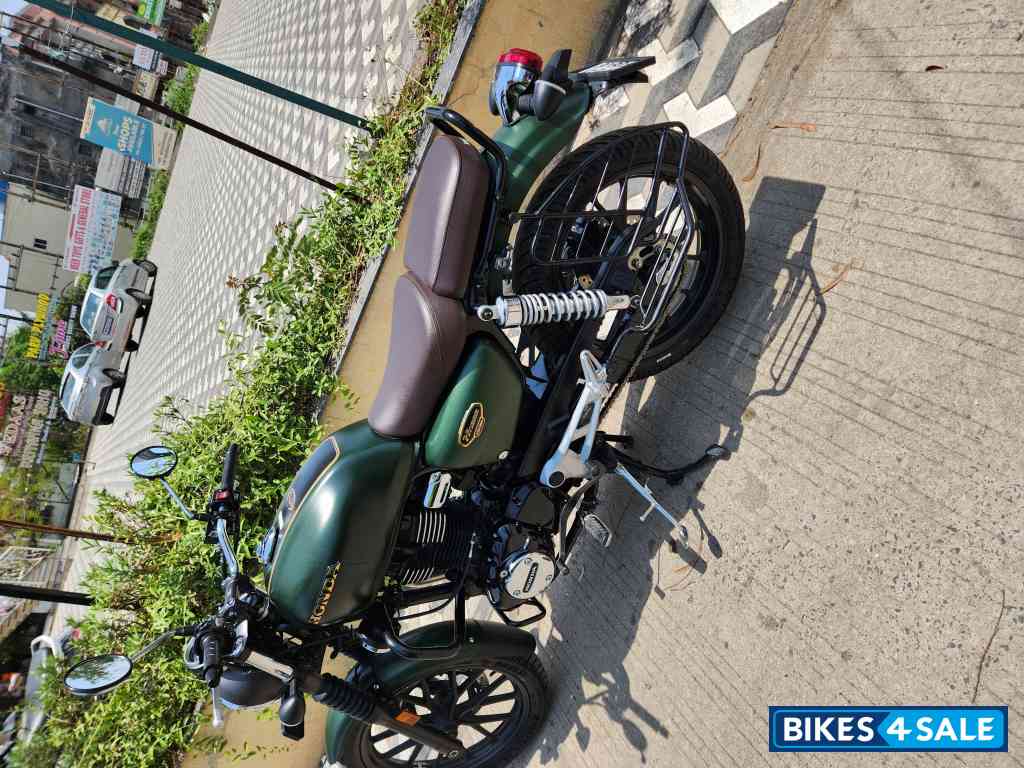 Matte Green Honda Hness CB 350