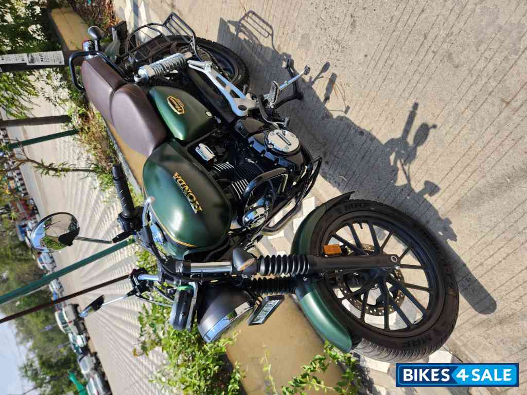 Matte Green Honda Hness CB 350