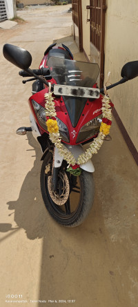 Red Yamaha YZF R15 S