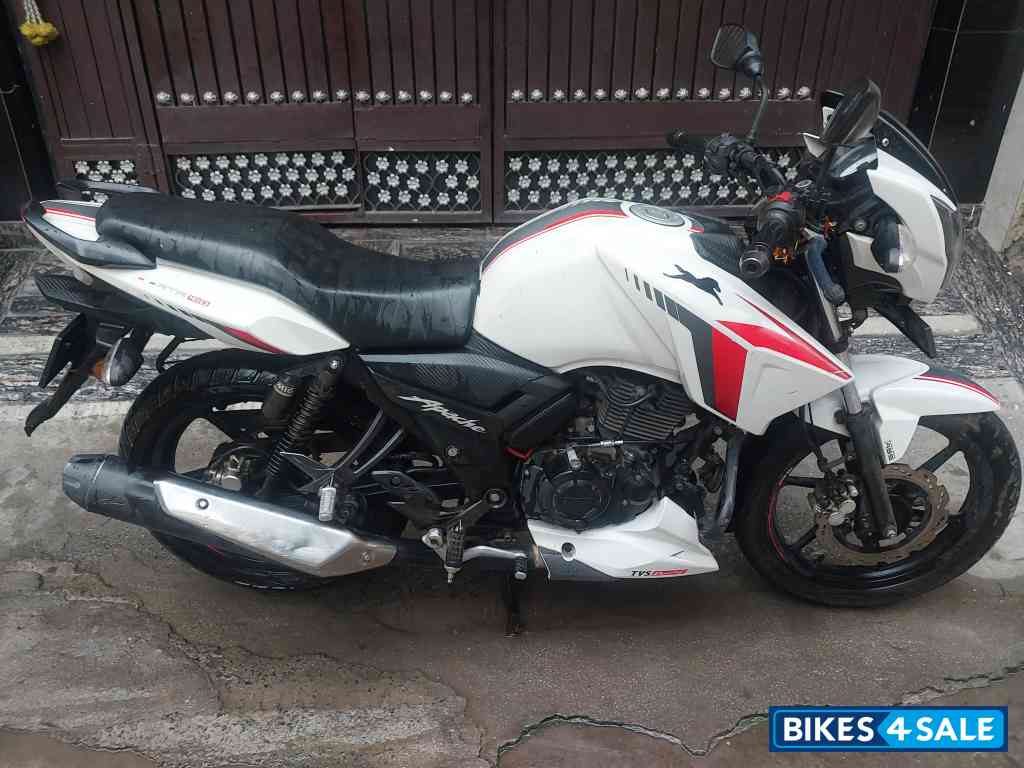 TVS Apache RTR 160 BS VI TVS Apache RTR 160 BS VI
