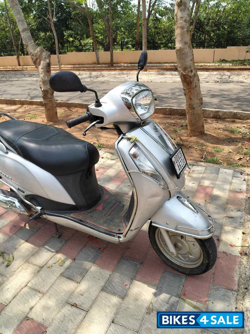 Silver Suzuki Access 125