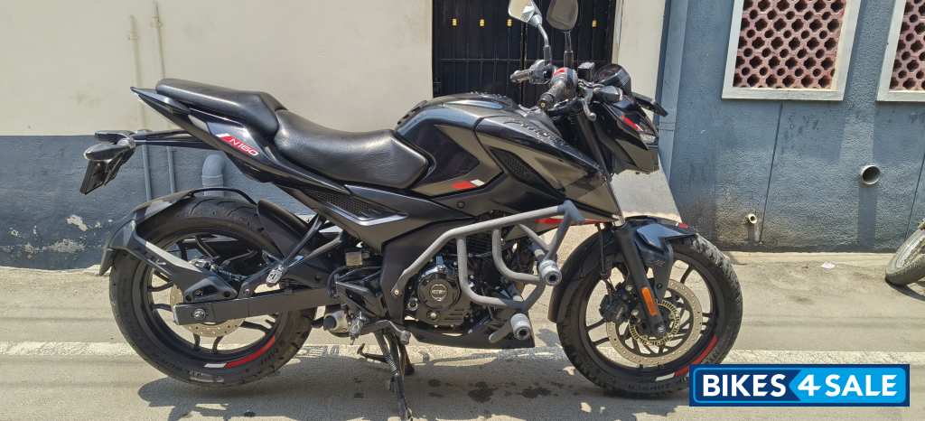 Bajaj Pulsar N160