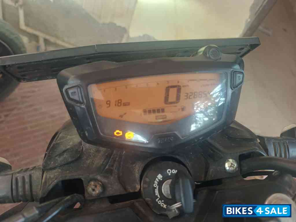 TVS Apache RTR 160 4V BS6