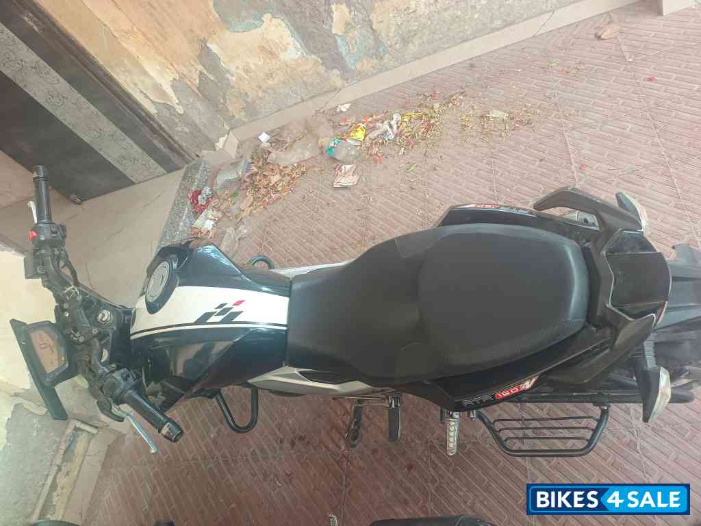 TVS Apache RTR 160 4V BS6