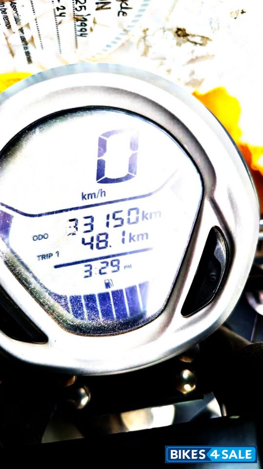 Bajaj Avenger 220 DTS-i